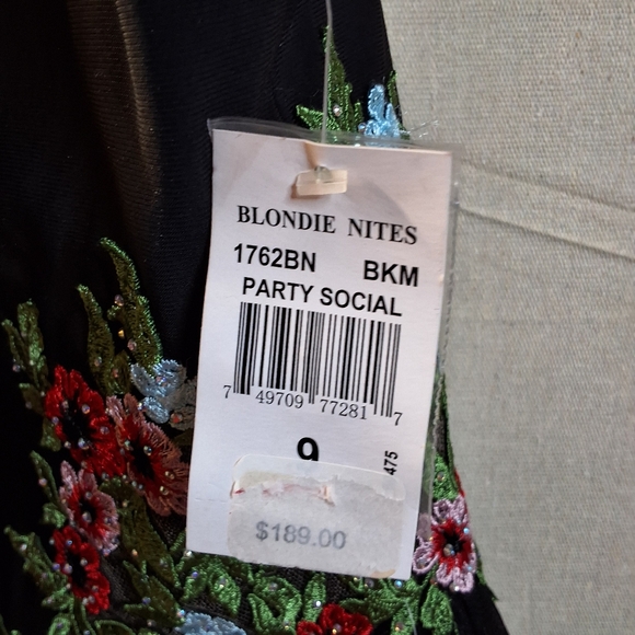 NWT BLONDIE EMBROIDEDED SHORT Black Halter Dress with Floral Embroidery - Picture 7 of 12